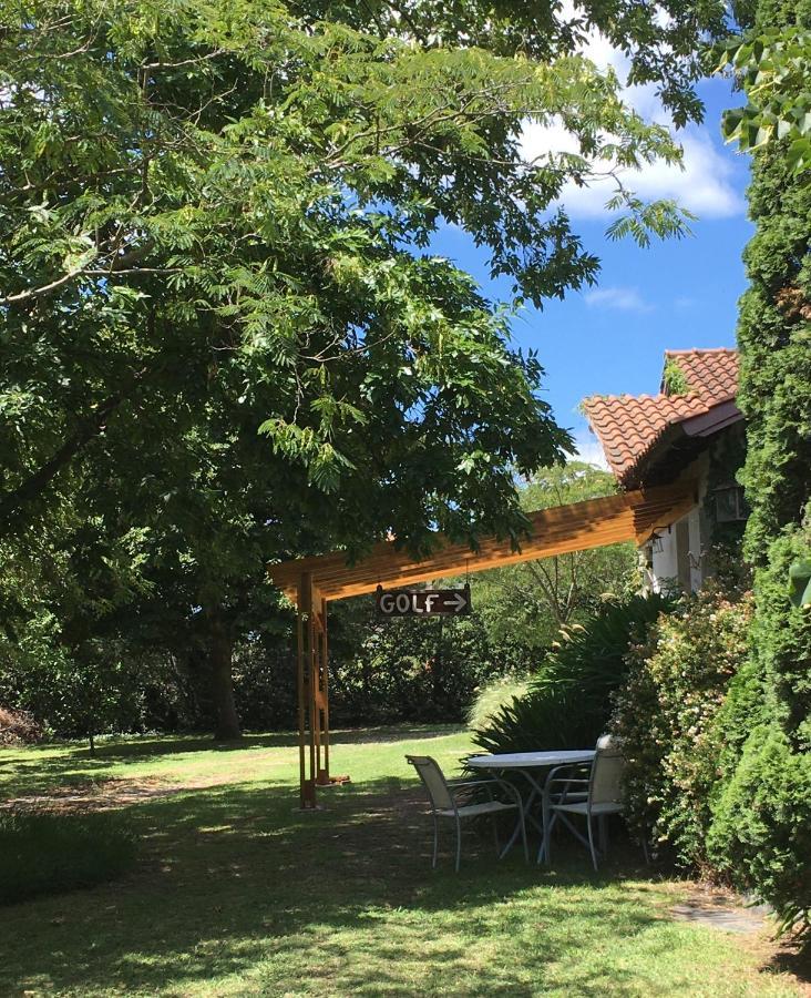 Golf - Casa De Huespedes Villa Tandil Luaran gambar